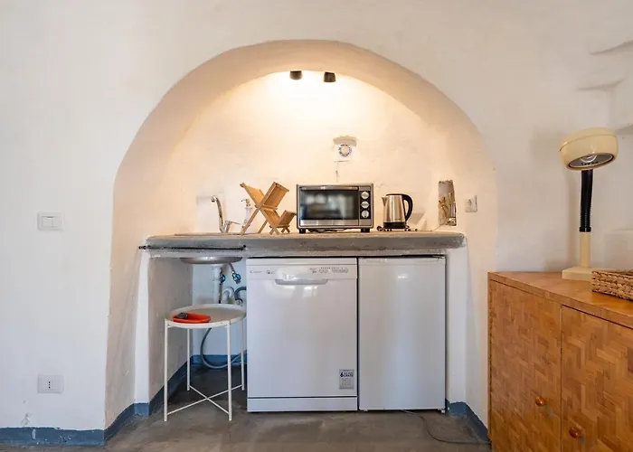 Trullo With Pool Ferienhaus