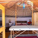 Trullo With Pool 度假居 *